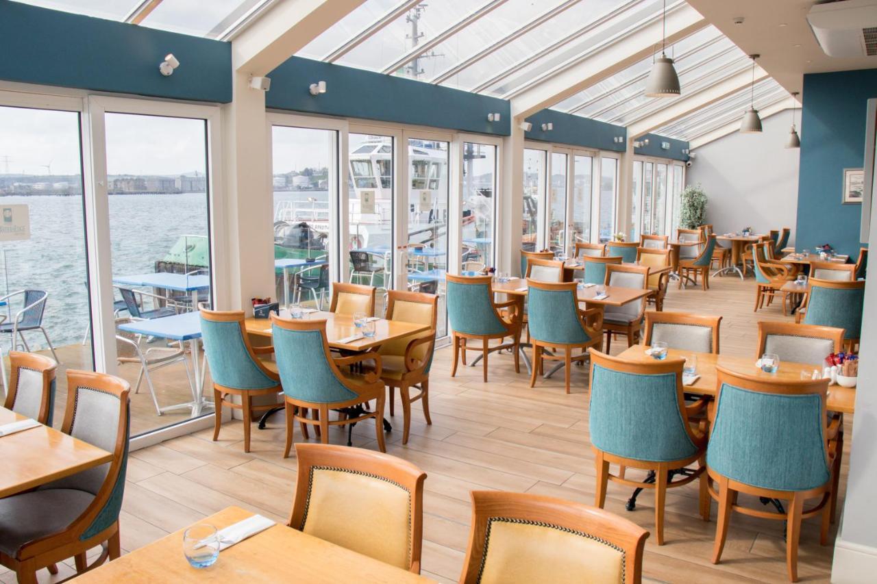 Watersedge Hotel كوب المظهر الخارجي الصورة